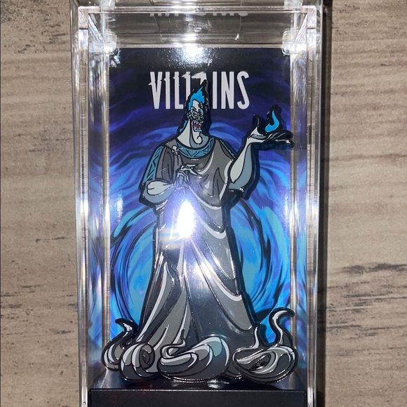 Disney Villains Hades Figpin - Picture 2 of 7